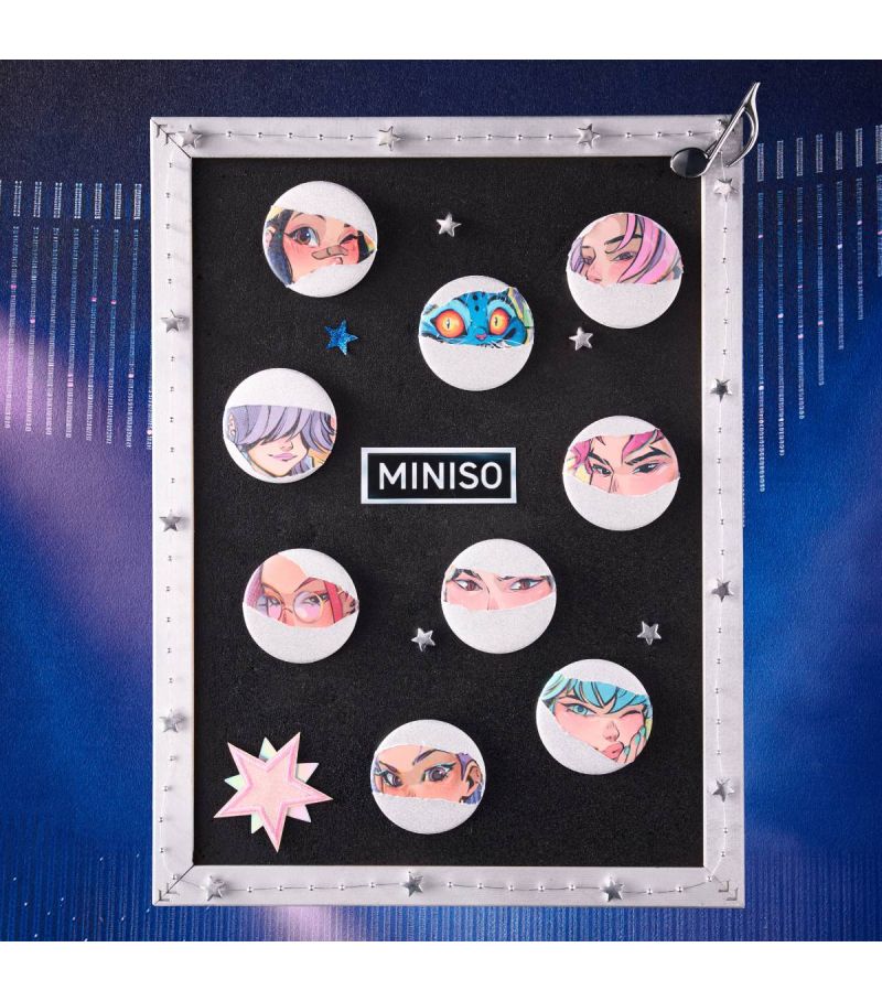 K-Pop Demon Hunters Sparkling Star Covered Badge Surprise Blind Bag